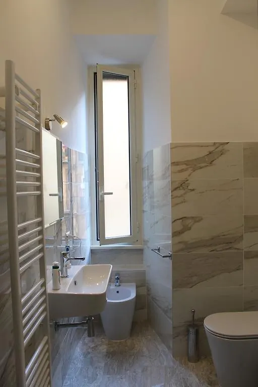 Termini Station Apartment Ai Due Cortili Presso Le Mura Aureliane Roma İtalya